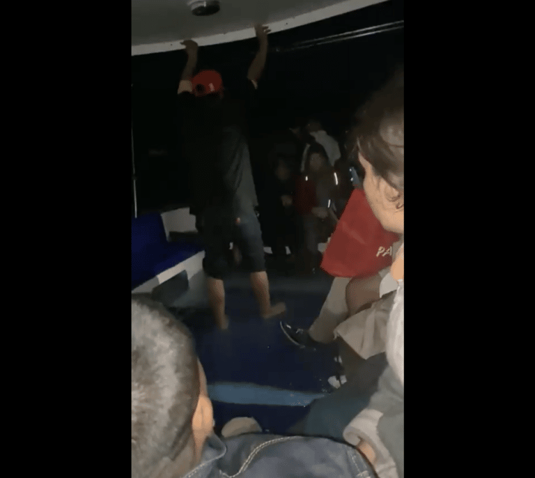 Cuatro jóvenes españolas sobreviven a un naufragio con cuatro muertos en las islas Galápagos