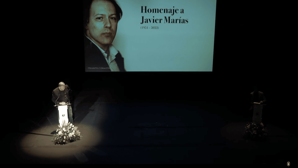 Amigos de Javier Marías le recuerdan a él y a sus libros en un homenaje celebrado en el Círculo de Bellas Artes