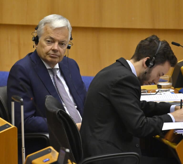 La visita de Reynders no mueve al Gobierno ni al PP de su postura sobre el CGPJ