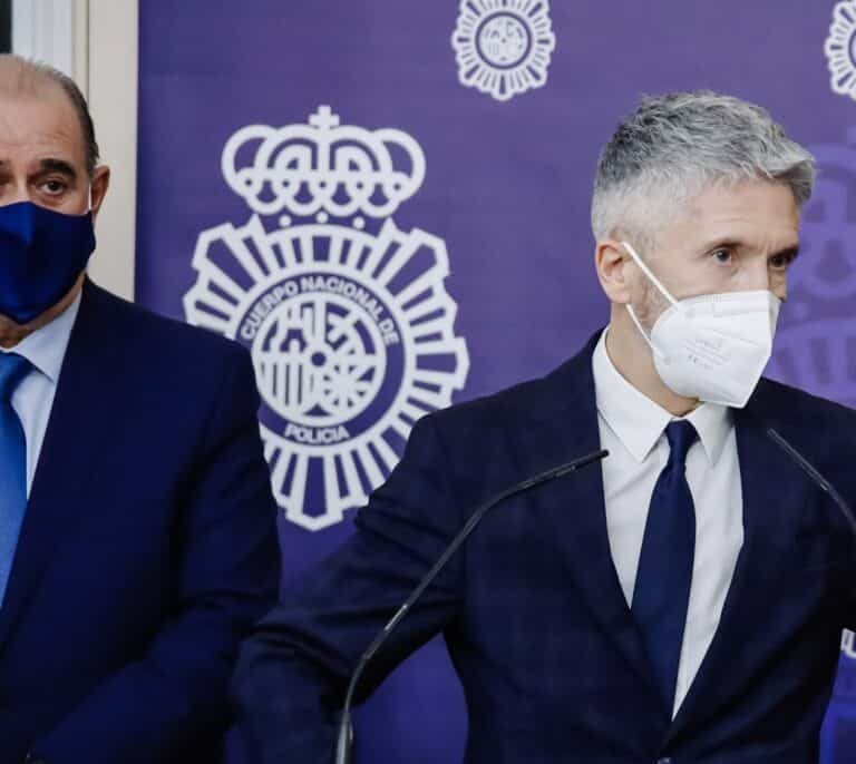 Interior vuelve a dar medalla pensionada a los siete mandos jubilados a los que la justicia se las anuló