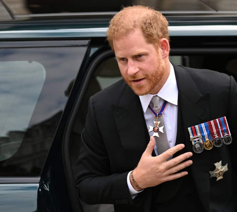 El príncipe Harry viaja a Balmoral sin Meghan Markle