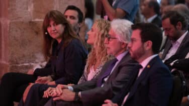 Tensa reunión de Aragonès, Borràs y las cúpulas de ERC y JxCat para evitar la ruptura