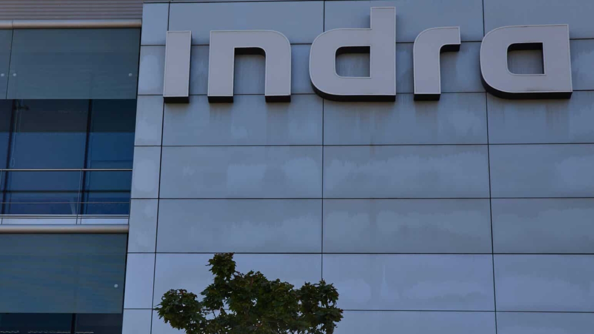 Fachada de la sede de Indra en Madrid.