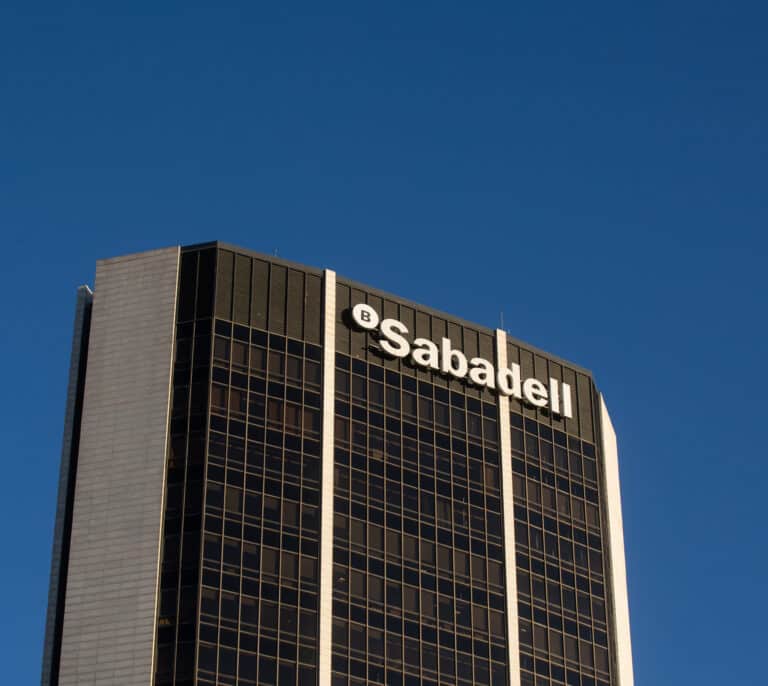 Banco Sabadell vuelve a mejorar su cuenta online: el 50% de los nuevos clientes entran por esta vía