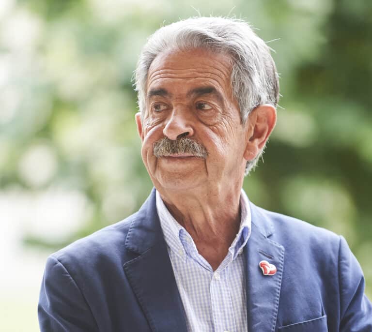 28-M, ¿el ocaso a 40 años de poder de Revilla en Cantabria?
