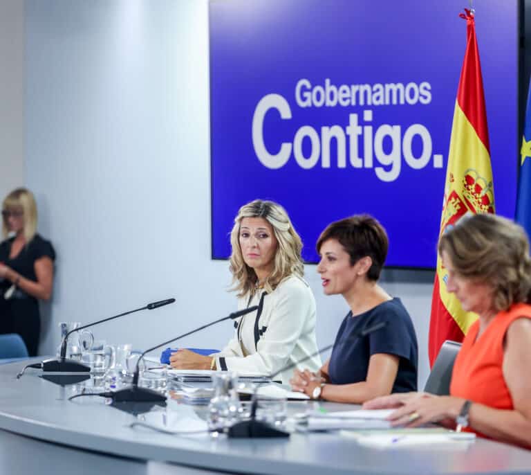 Yolanda Díaz insinúa que el presidente respalda su idea de limitar los precios de los alimentos
