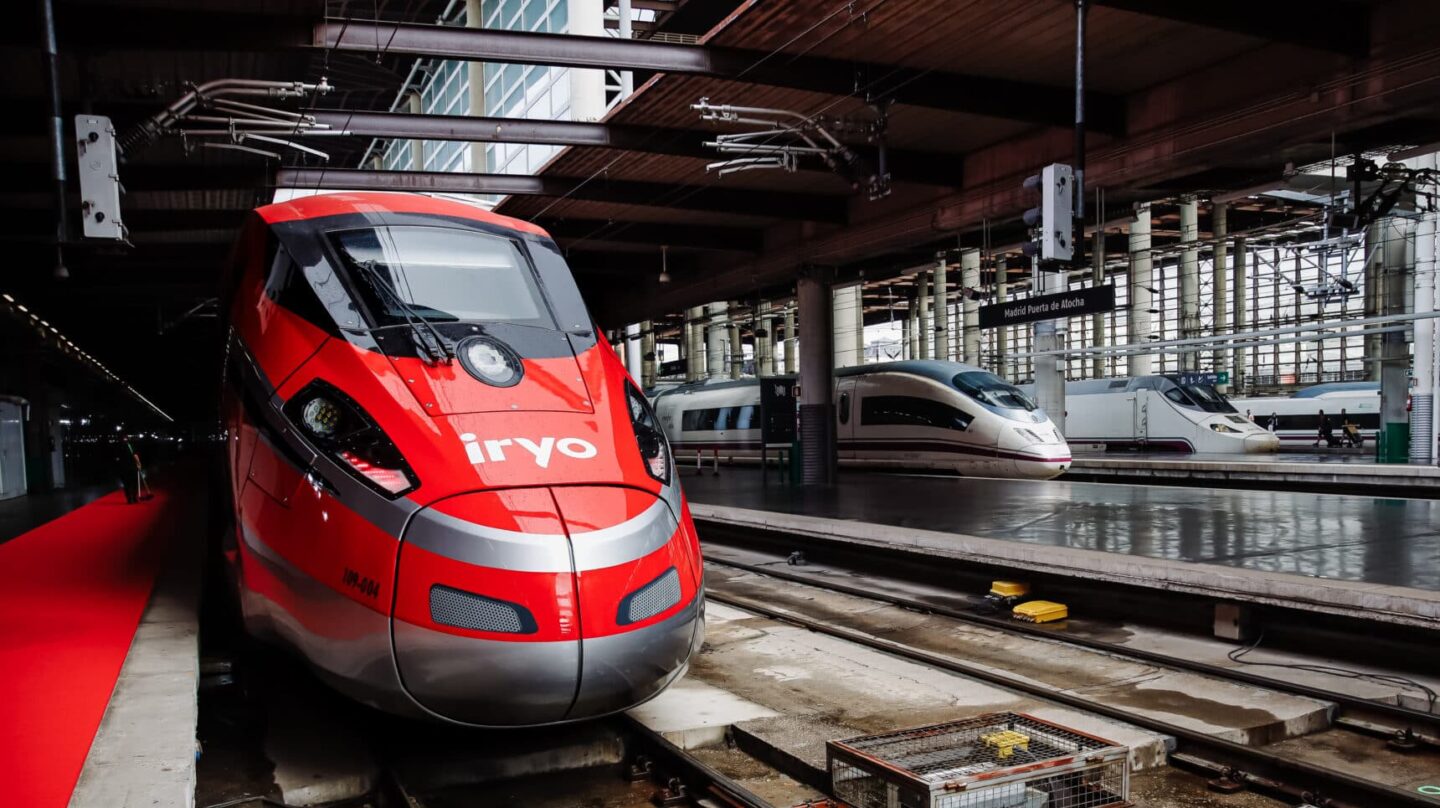 Un tren de Iryo en la estación de Atocha.