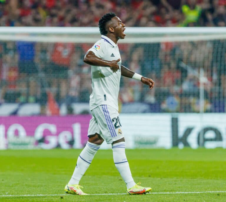 El Congreso condena los insultos racistas a Vinicius antes del Atlético-Real Madrid en una declaración institucional