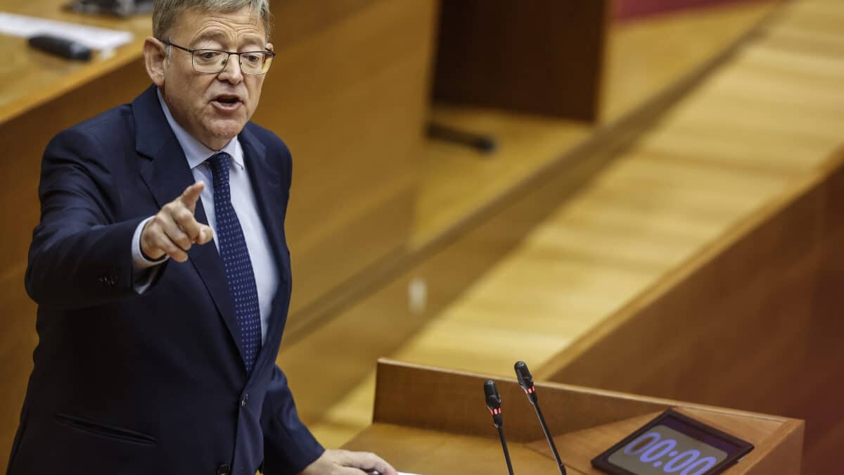 El president de la Generalitat valenciana, Ximo Puig, interviene durante el debate de política general, en las Cort Valencianes