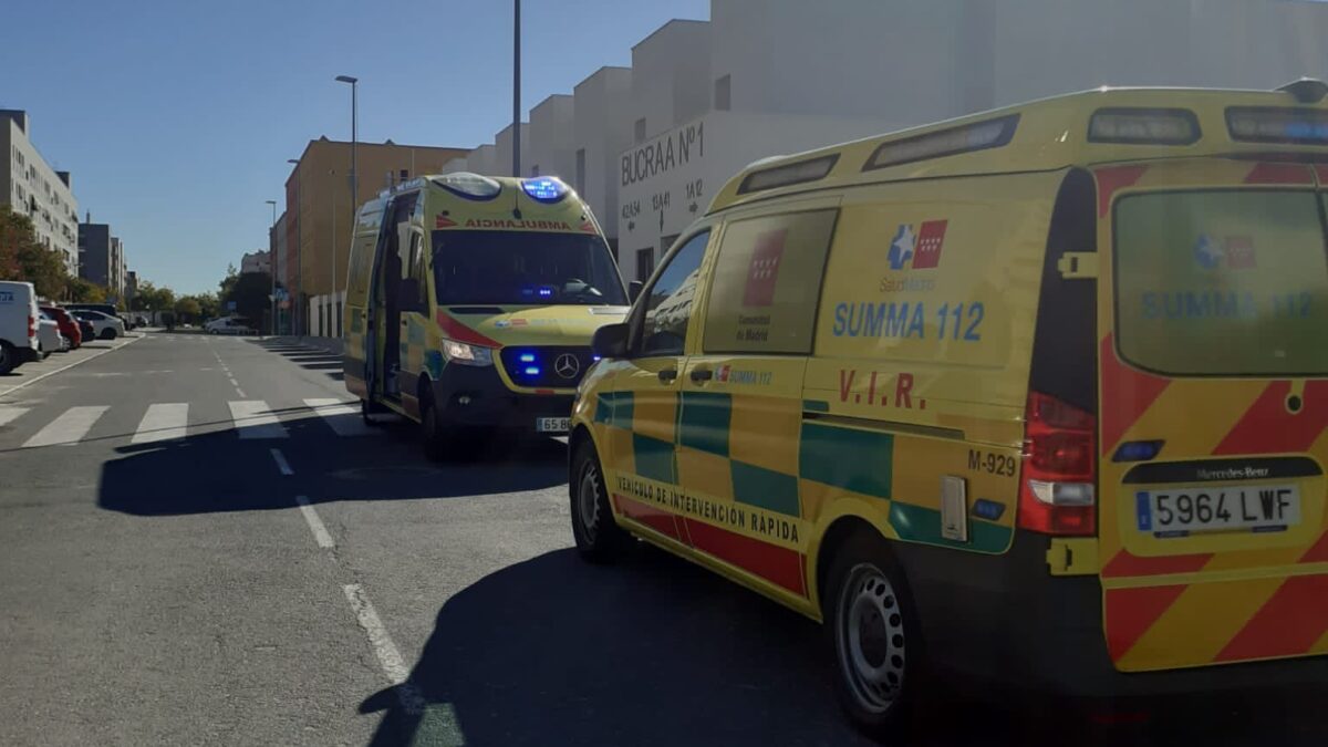 El #SUMMA 112 al llegar a la emergencia, encuentra al niño en situación crítica y continúan maniobras de desobstrucción de la vía aérea con éxito. Ha sido trasladado estable al Hospital Gregorio Marañón.