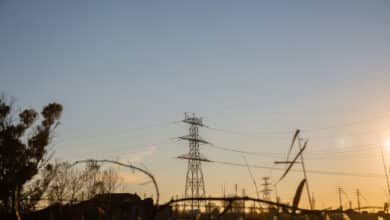 Bruselas interviene de urgencia el mercado eléctrico y ataja los beneficios extra de las eléctricas