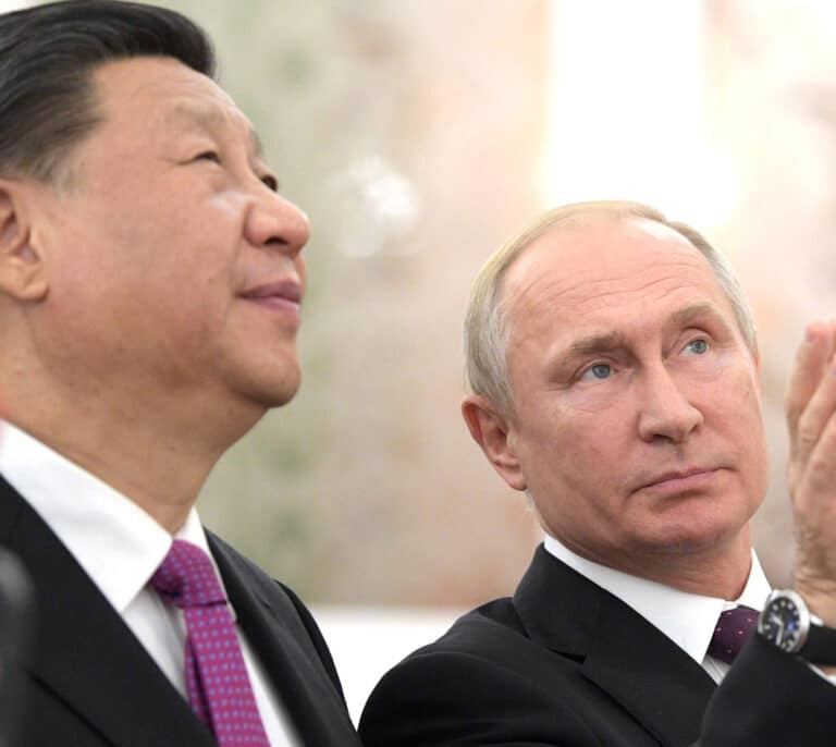 Putin fuerza un encuentro con Xi en Samarcanda para aparentar su apoyo