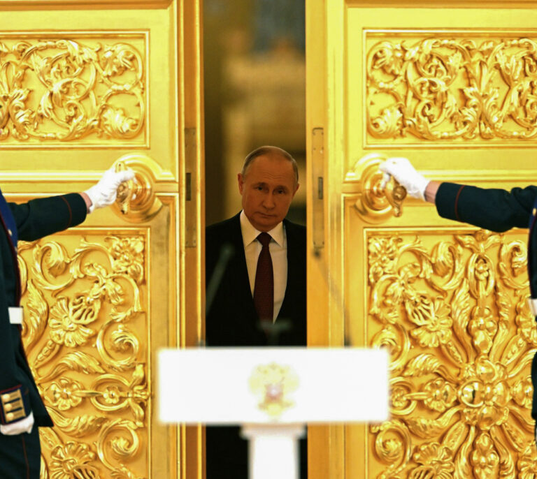 Putin desafía a Occidente y lleva la guerra en Ucrania al borde de una escalada masiva