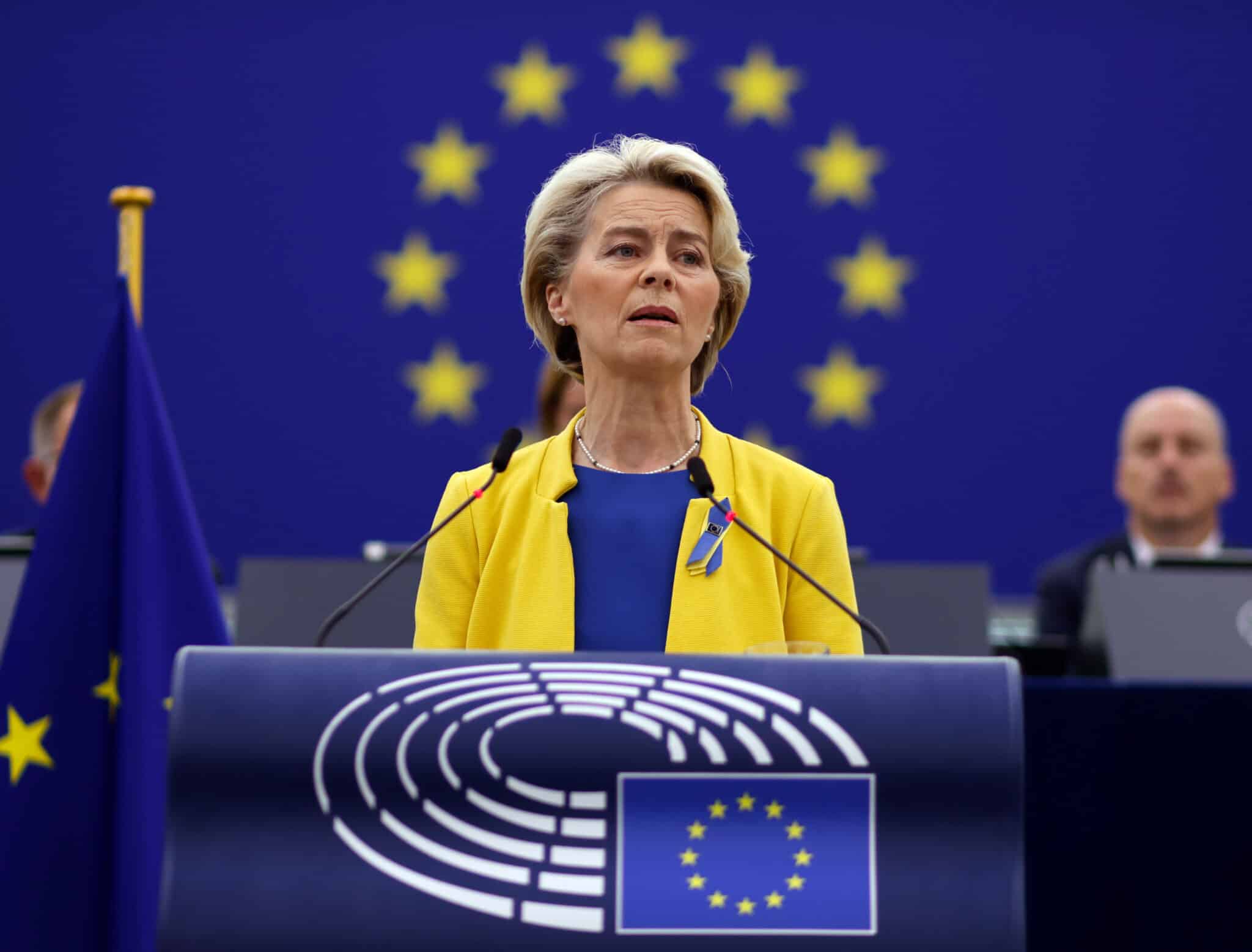 La presidenta de la Comisión Europea, Ursula Von der Leyen, habla en el debate sobre el estado de la Unión que tiene lugar en el Parlamento Europeo en Estrasburgo, Francia.