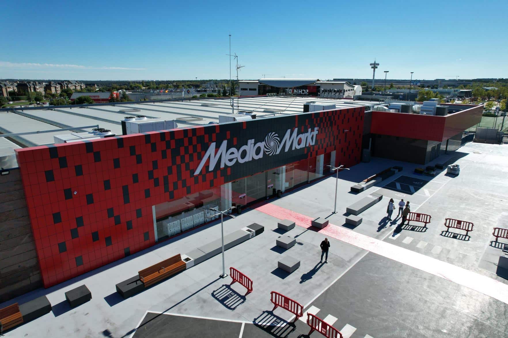 Spanish tech giant MediaMarkt purchases 17 failing Worten stores