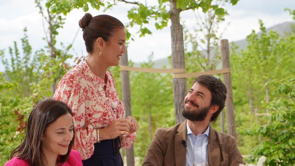 García-García Gallardo junto a una de las juezas del concurso, Samantha Vallejo-Nágera