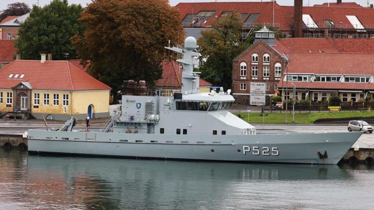 El patrullero militar danés P525, en el muelle de Ronne, en la isla de Bornholm, cerca del lugar de las explosiones en el Nord Stream 1 y 2.