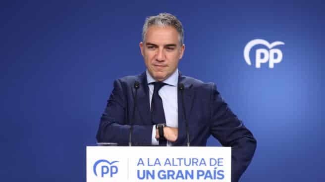 El coordinador General del PP, Elías Bendodo, durante una rueda de prensa posterior al Comité de Dirección del PP, en la sede nacional del partido, este lunes El coordinador General del PP, Elías Bendodo, durante una rueda de prensa posterior al Comité de Dirección del PP, en la sede nacional del partido, este lunes