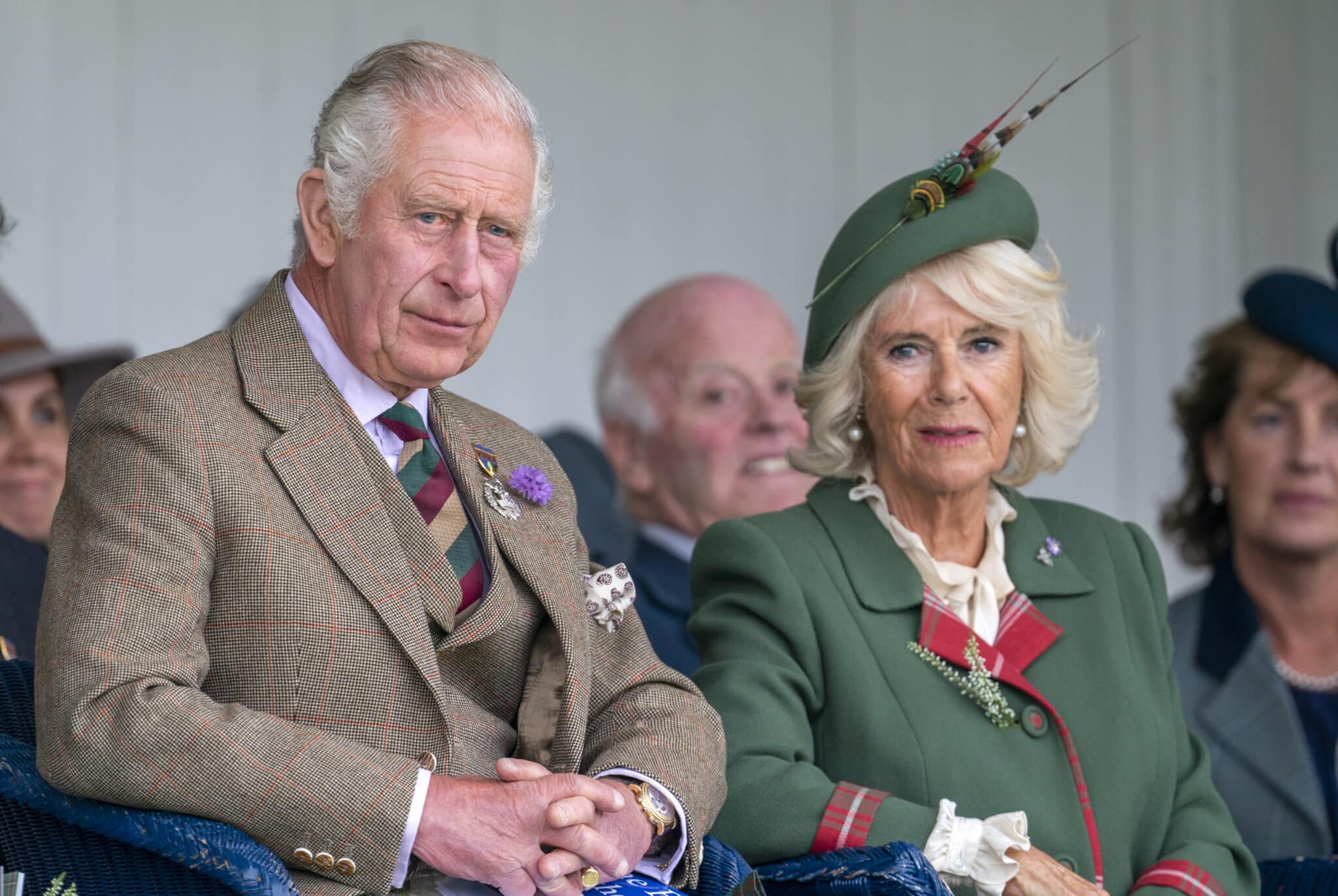 El príncipe Carlos, junto a su esposa Camila, en Escocia el pasado 3 de septiembre.