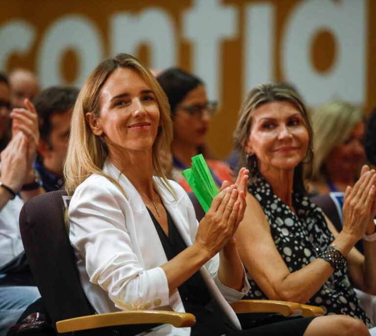 Álvarez de Toledo se aleja del PP de Feijóo pero niega desembarcar en Vox