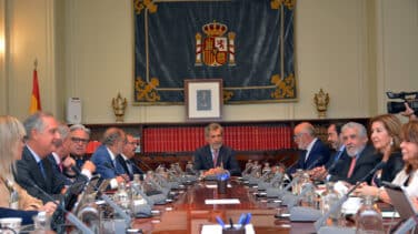 Los vocales del CGPJ negocian la elección de magistrados del TC pero no cumplirán con el plazo del PSOE