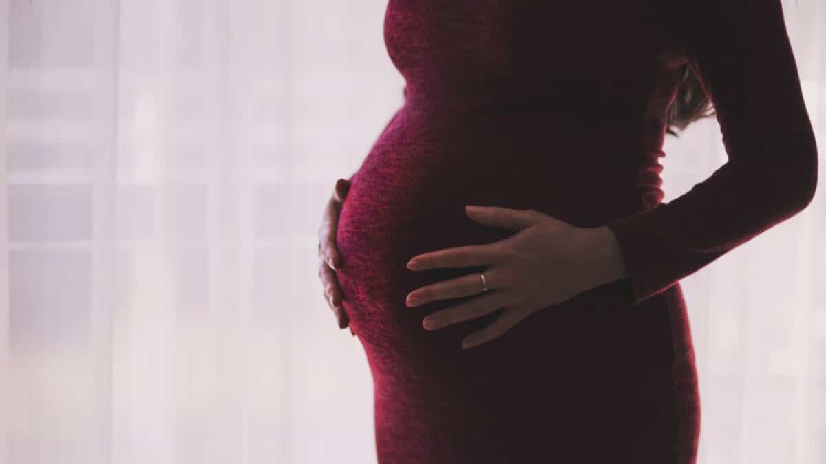 Un estudio asocia el uso de paracetamol en el embarazo con problemas en los niños