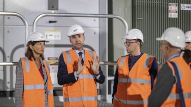 Reyes Maroto inaugura en Australia la primera instalación de almacenamiento de baterías de Naturgy en el mundo