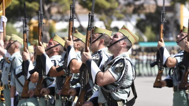 Formación de la Legión en Viator (Almería).