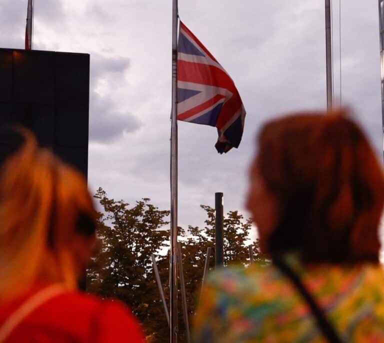 El Gobierno aún no ha decidido quién representará a España en el funeral de Isabel II
