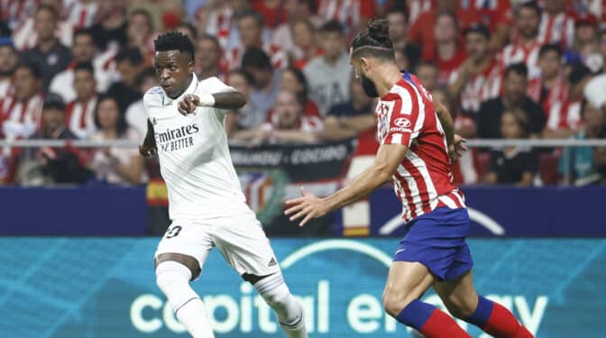 Cánticos racistas contra Vinicius fuera del Metropolitano: "Eres un mono"