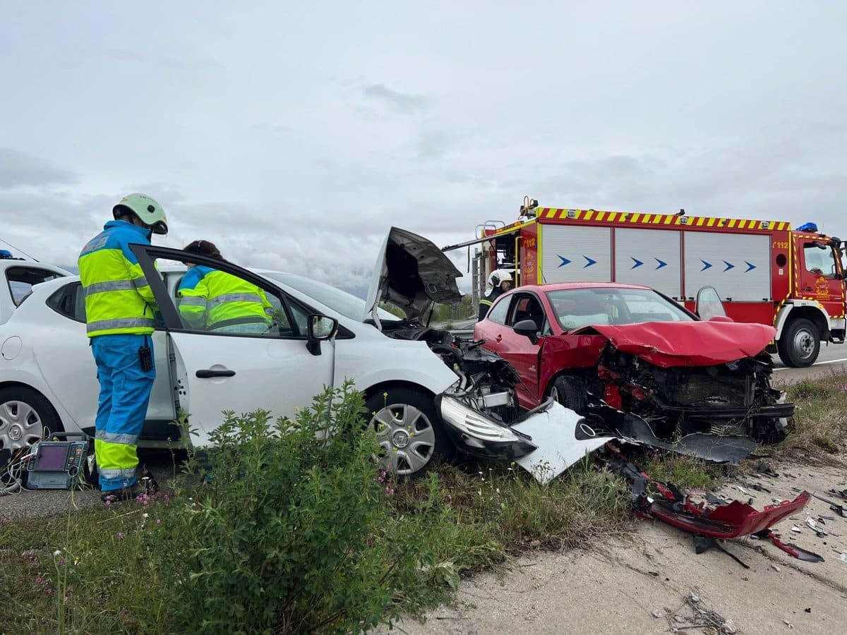 Fallecen tres motoristas tras colisionar un turismo y dos motos en Lleida