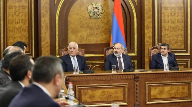 El gobierno de Armenia, reunido este jueves en Ereván.