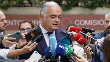 El PP insta al Gobierno a renovar "inmediatamente" el CGPJ y el TC tras su reunión con Reynders