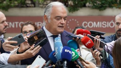 El PP insta al Gobierno a renovar "inmediatamente" el CGPJ y el TC tras su reunión con Reynders