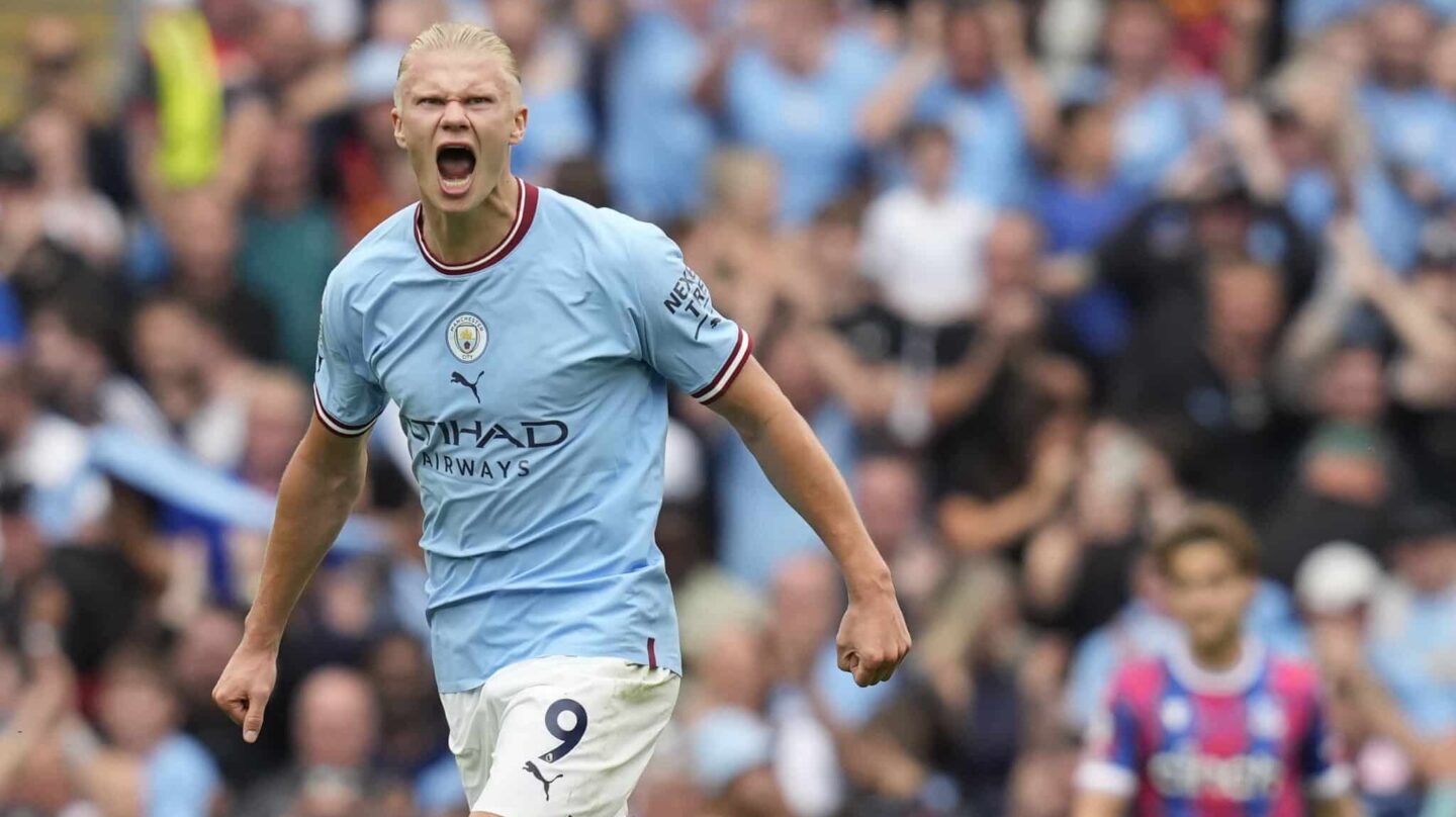 Erling Haaland, del Manchester City, celebra tras marcar un gol al Crystal Palace en la Premier League