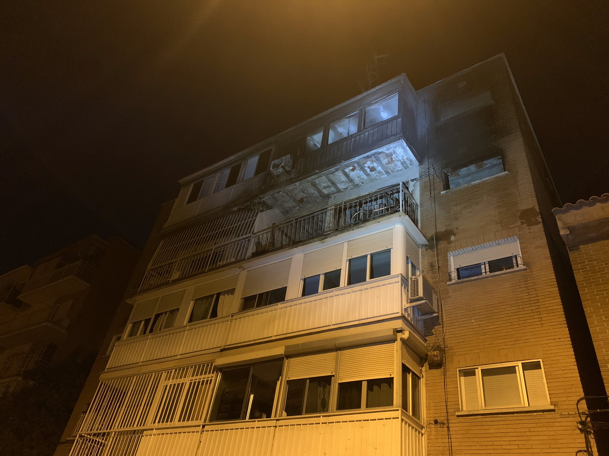 Edificio incendiado en La Latina (Madrid)