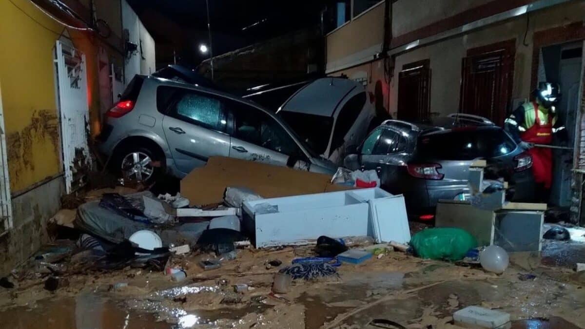 Un hombre muere en Murcia tras ser arrastrado 300 metros por una tormenta mientras estaba en su casa