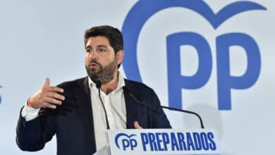 El PP de Murcia sigue a Ayuso y a Juanma Moreno y deflactará el IRPF autonómico