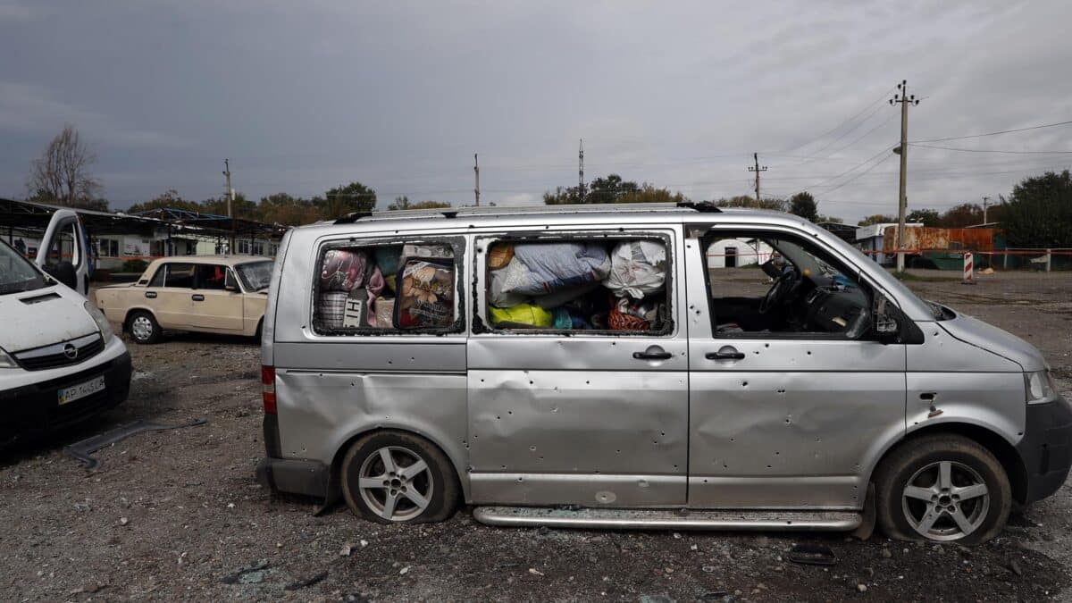 Un ataque contra un convoy humanitario que huía de Zaporiyia deja docenas de muertos.