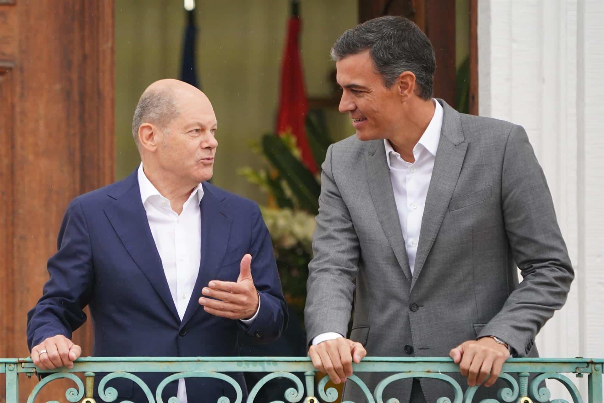 Pedro Sánchez y Olaf Scholz, en Meseberg (Alemania).