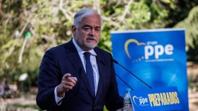 El PP no descarta citarse con el comisario europeo de Justicia durante su visita a España