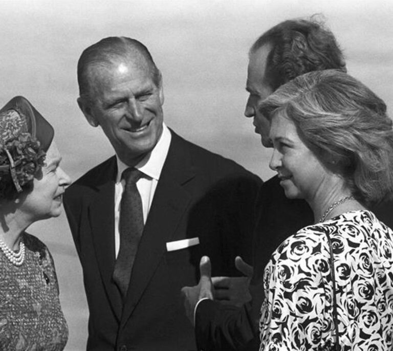 Las relaciones de Isabel II y España: del primo Juanito a bailar flamenco