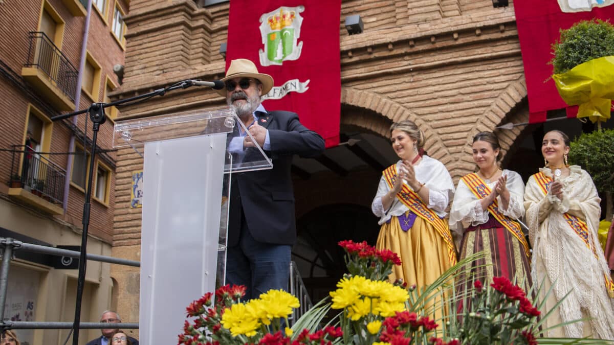 Resines, protagonista de una fiesta de la vendimia de Cariñena marcada por el rechazo a las renovables