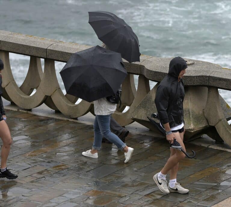 Los restos del huracán Danielle llegarán a España en forma de viento y lluvias