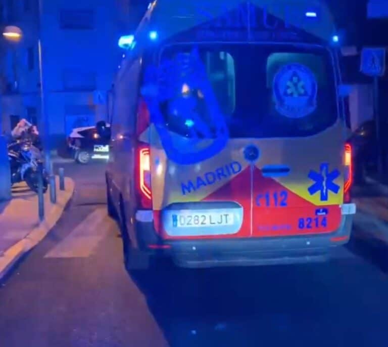 Dos heridos por arma blanca, uno grave, en una reyerta en Puente de Vallecas