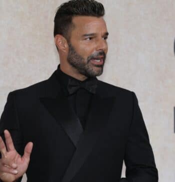 Ricky Martin celebrará 26 años de su debut en los VMA recibiendo [...]