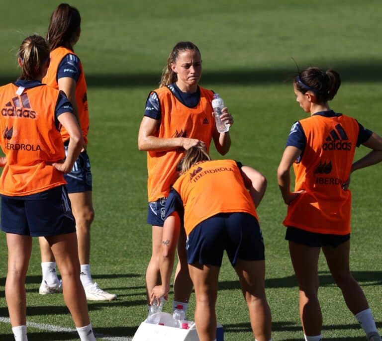 Motín en la selección femenina: 15 futbolistas se plantan y no jugarán hasta que se vaya el entrenador