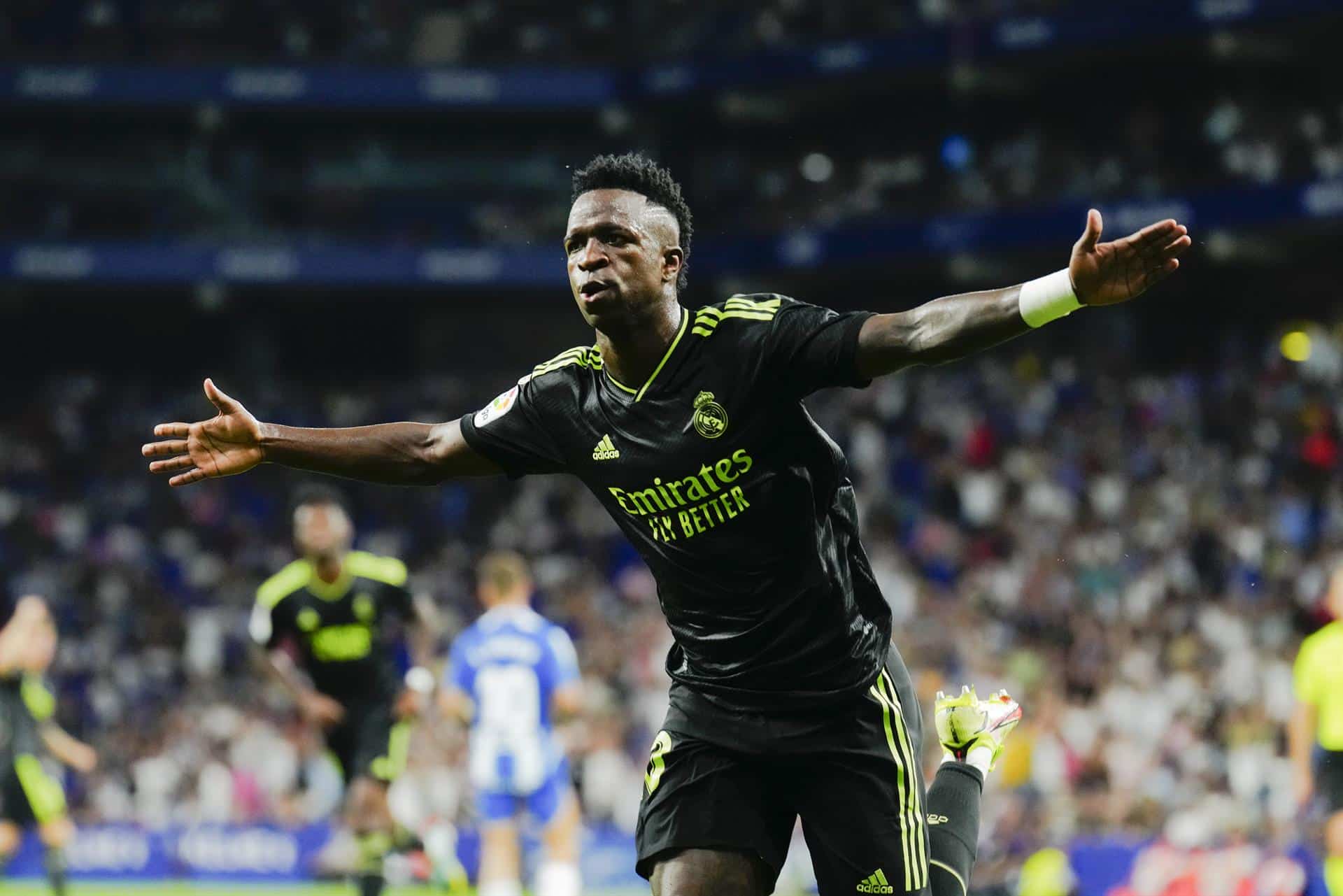 Vinicius Junior celebra un gol con el Real Madrid.