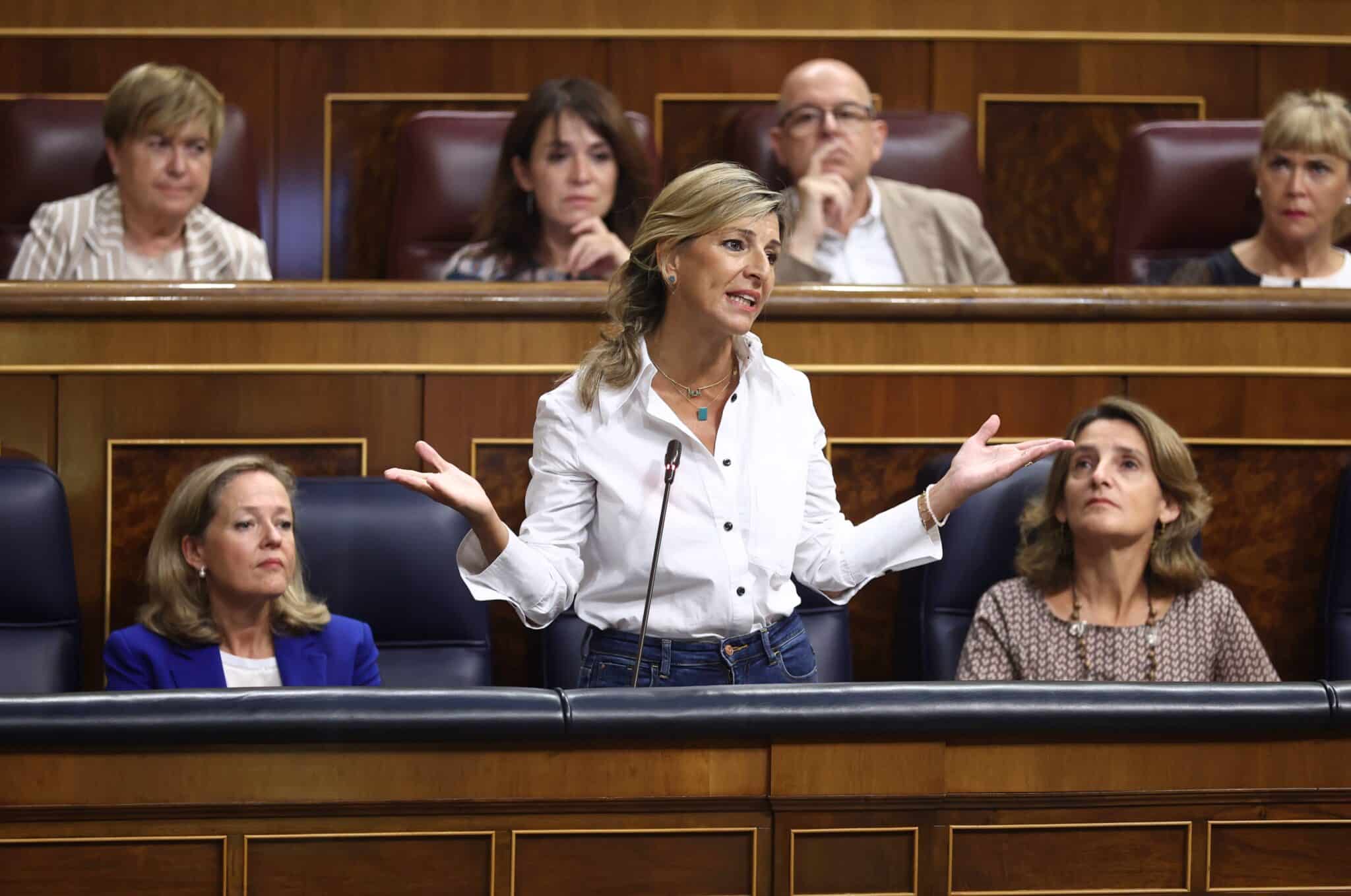 La vicepresidenta segunda y ministra de Trabajo del Gobierno, Yolanda Díaz, interviene en la sesión de control al Ejecutivo en el Congreso de los Diputados, este miércoles