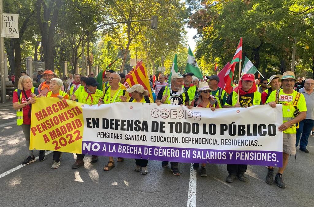 Monedero reprocha que haya dinero "para la banca y las eléctricas pero no para la gente"